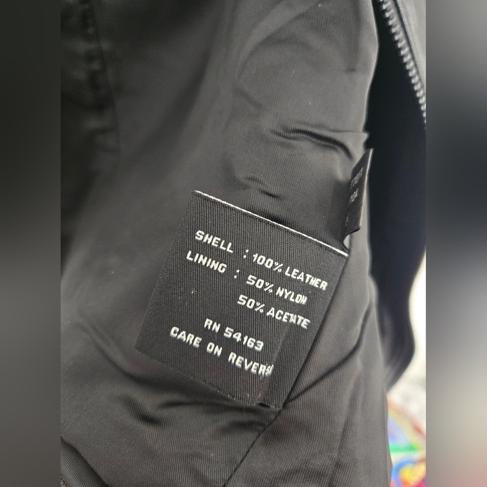 Kenneth Cole Black Leather 3 in 1 zip Leather jacket, vest and bomber | Medium - Picture 12 of 12
